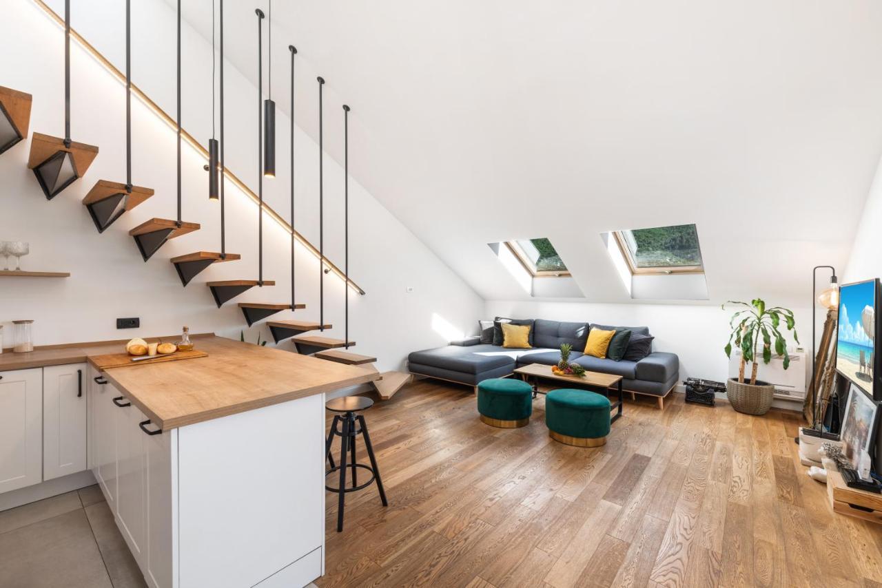 Apartment Aria &