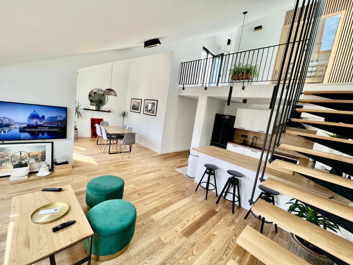 Aria & Apartment *